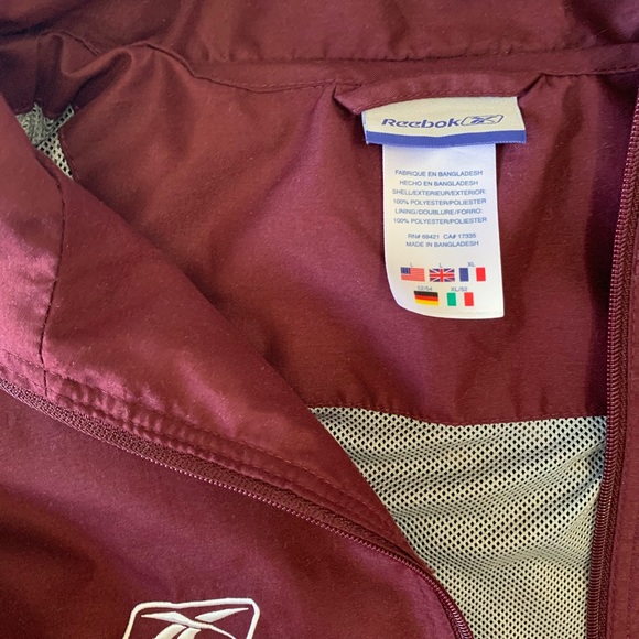 ๐SOLD ON DEPOP ๐ Burgundy Reebok Windbreaker - Picture 6 of 8